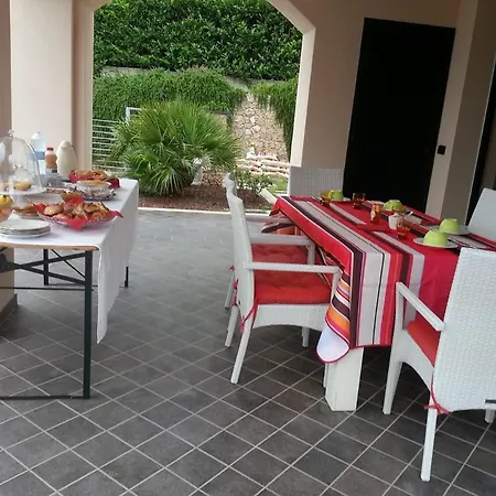 Con Vista 3* Vezzi Portio