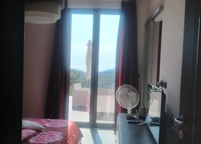 Con Vista 3* Vezzi Portio